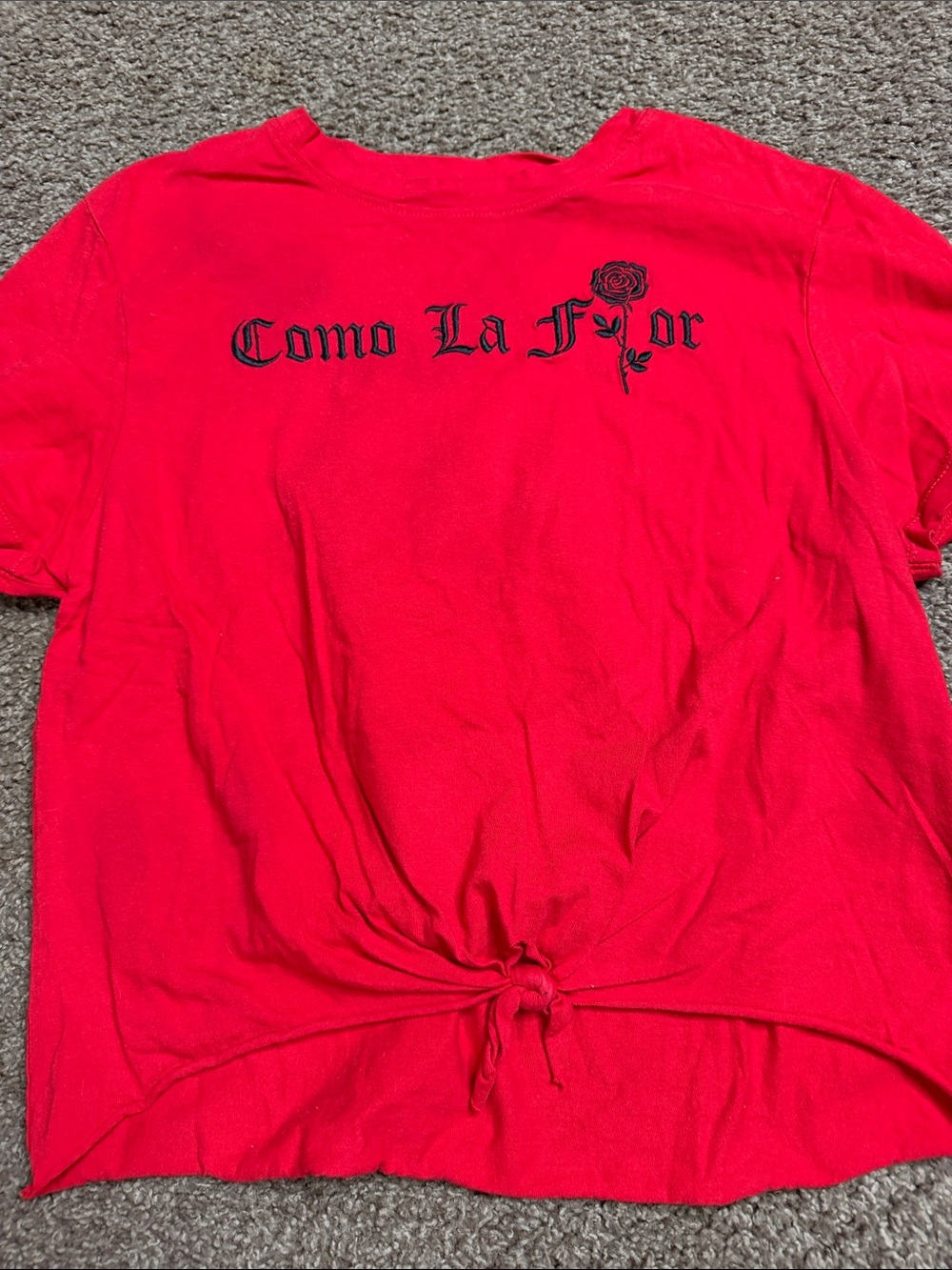 Como La Flor Embroidered Red Tie-Front Short Sleeve Tee